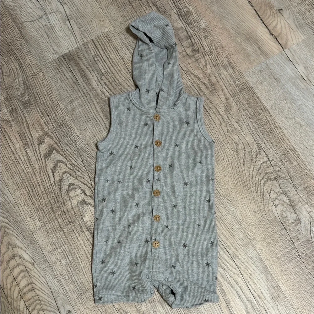 Gray Hooded Baby Romper with Star Print